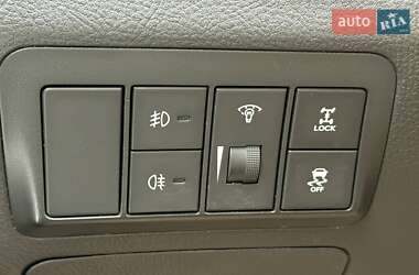 Позашляховик / Кросовер Hyundai Santa FE 2011 в 