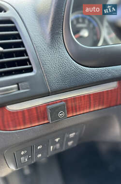 Внедорожник / Кроссовер Hyundai Santa FE 2009 в 