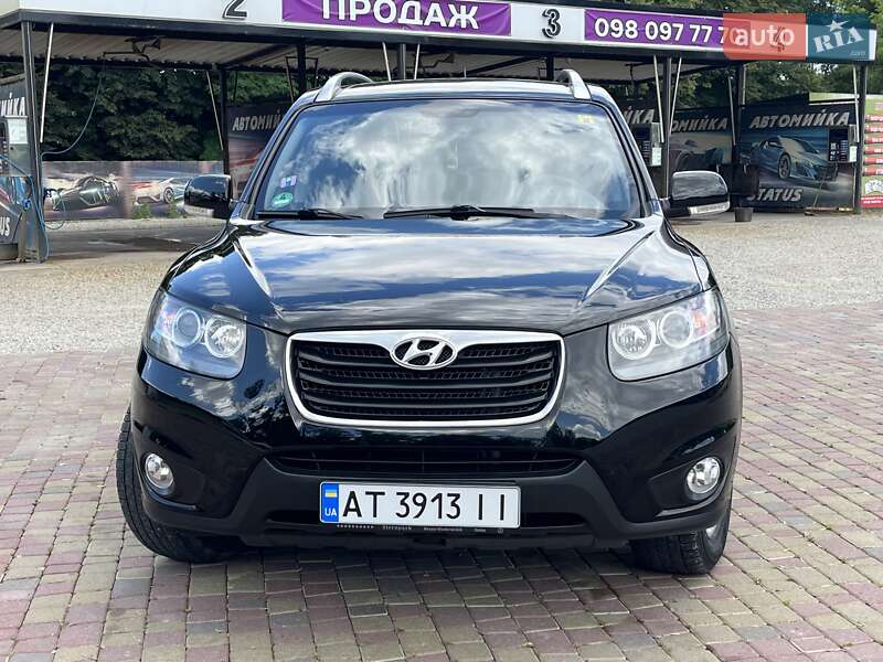 Внедорожник / Кроссовер Hyundai Santa FE 2010 в Калуше