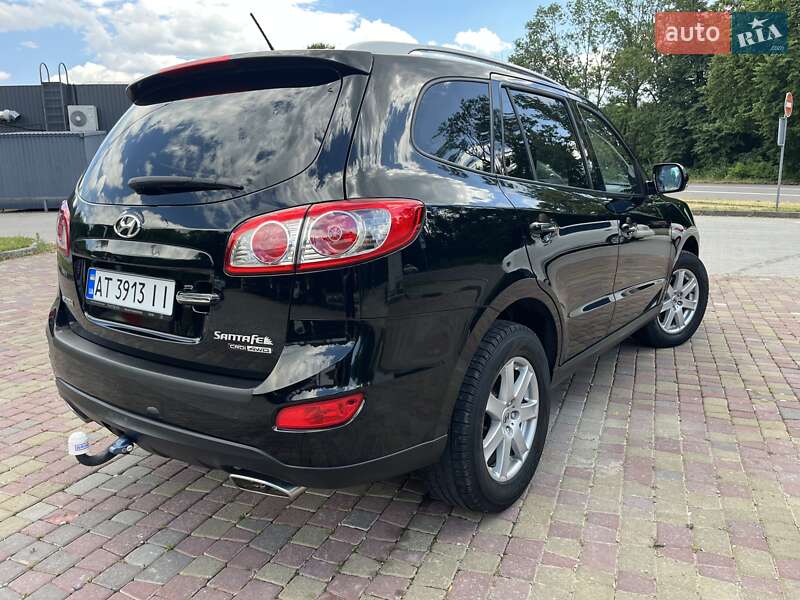 Внедорожник / Кроссовер Hyundai Santa FE 2010 в Калуше