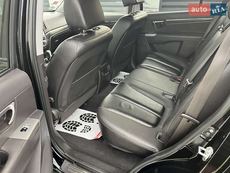 Внедорожник / Кроссовер Hyundai Santa FE 2010 в Калуше