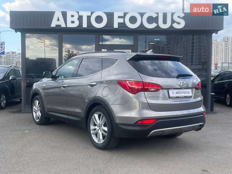Внедорожник / Кроссовер Hyundai Santa FE 2012 в Киеве