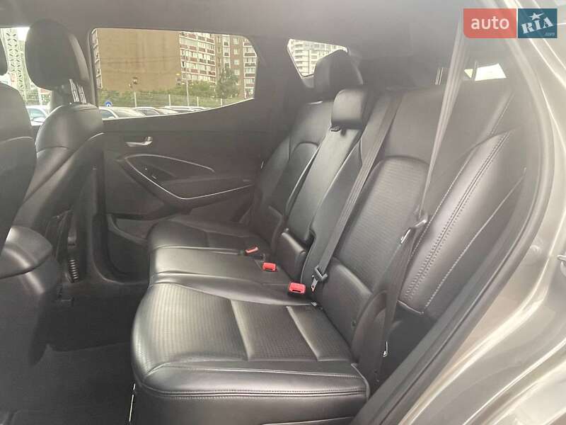 Внедорожник / Кроссовер Hyundai Santa FE 2012 в Киеве