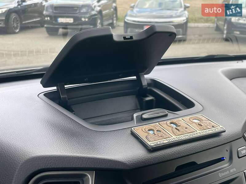 Внедорожник / Кроссовер Hyundai Santa FE 2012 в Киеве