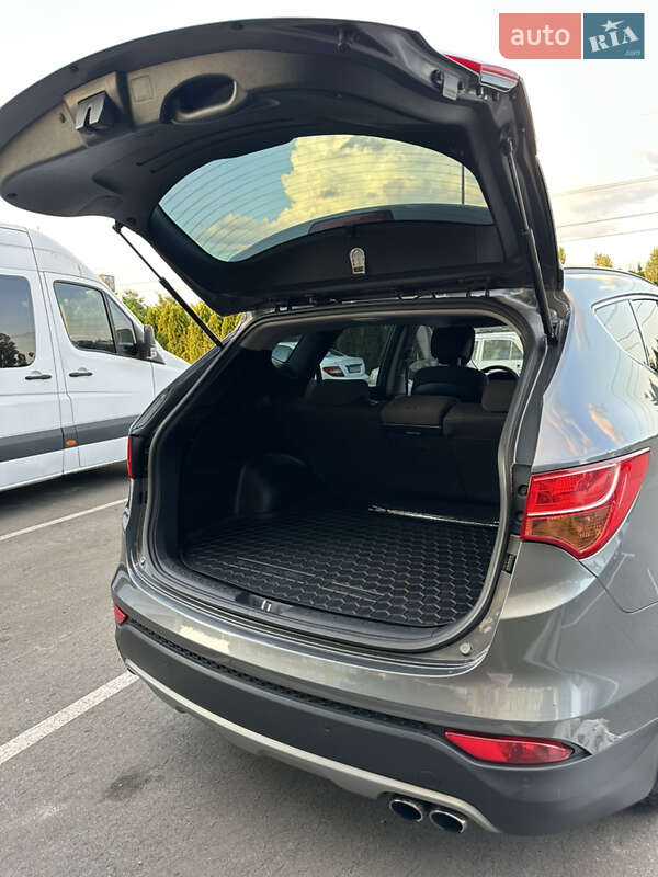 Позашляховик / Кросовер Hyundai Santa FE 2015 в Києві