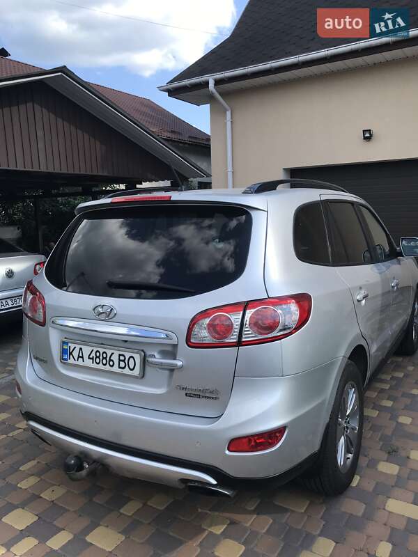 Внедорожник / Кроссовер Hyundai Santa FE 2012 в Киеве
