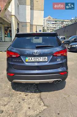 Внедорожник / Кроссовер Hyundai Santa FE 2013 в 