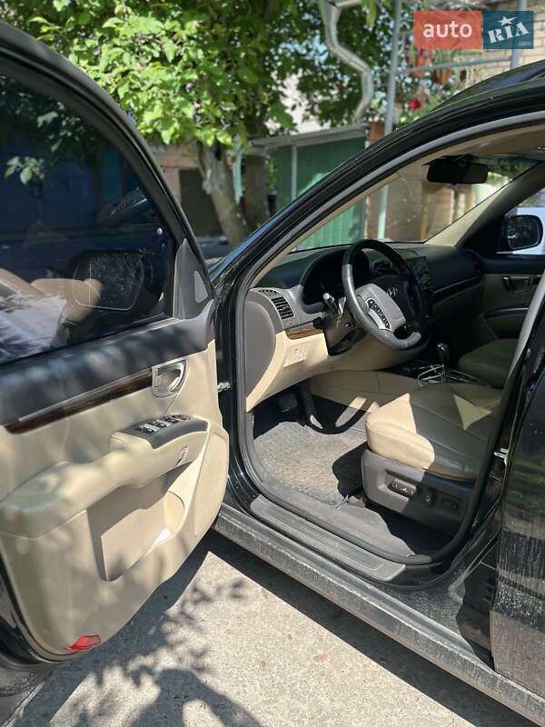 Позашляховик / Кросовер Hyundai Santa FE 2012 в Ромнах