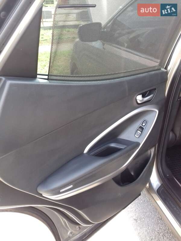 Внедорожник / Кроссовер Hyundai Santa FE 2015 в Харькове