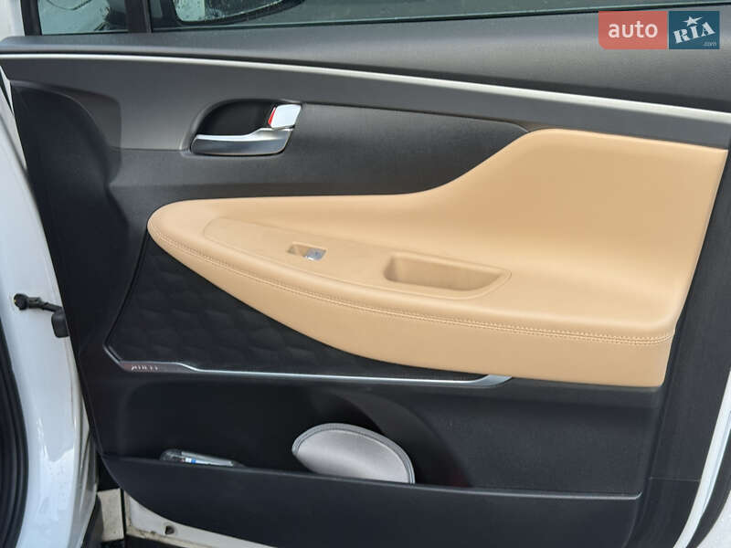 Позашляховик / Кросовер Hyundai Santa FE 2021 в Києві