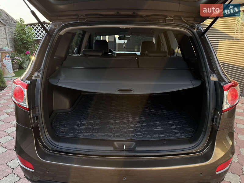 Позашляховик / Кросовер Hyundai Santa FE 2011 в Краснограді