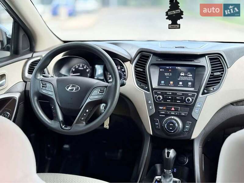 Внедорожник / Кроссовер Hyundai Santa FE 2017 в Одессе