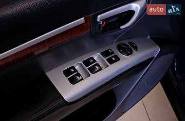Внедорожник / Кроссовер Hyundai Santa FE 2007 в 