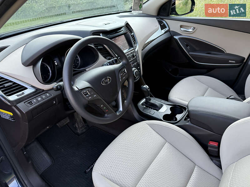 Внедорожник / Кроссовер Hyundai Santa FE 2017 в Львове