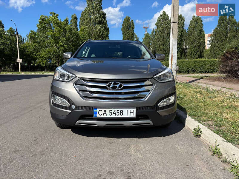 Внедорожник / Кроссовер Hyundai Santa FE 2015 в Черкассах