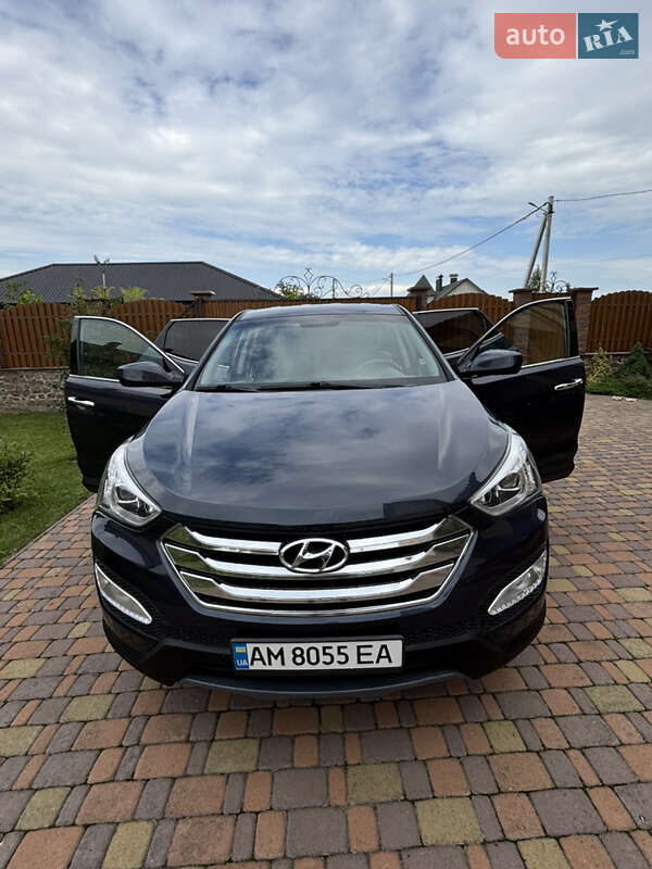Позашляховик / Кросовер Hyundai Santa FE 2015 в Житомирі