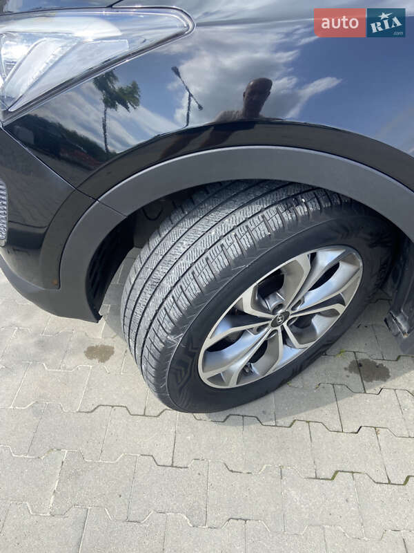 Внедорожник / Кроссовер Hyundai Santa FE 2014 в Калуше