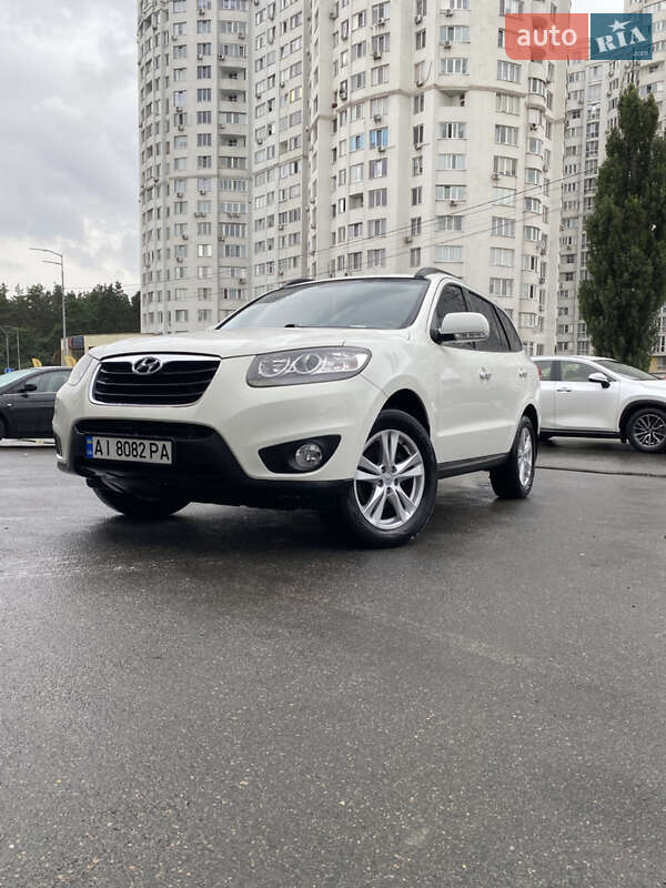 Внедорожник / Кроссовер Hyundai Santa FE 2011 в Киеве