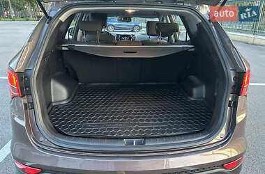Внедорожник / Кроссовер Hyundai Santa FE 2014 в 