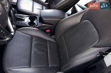 Внедорожник / Кроссовер Hyundai Santa FE 2013 в 
