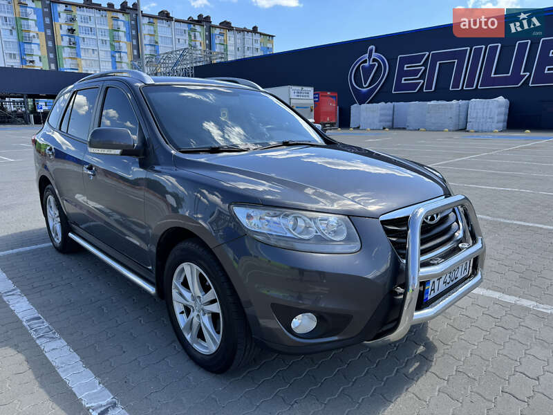 Внедорожник / Кроссовер Hyundai Santa FE 2010 в Ивано-Франковске