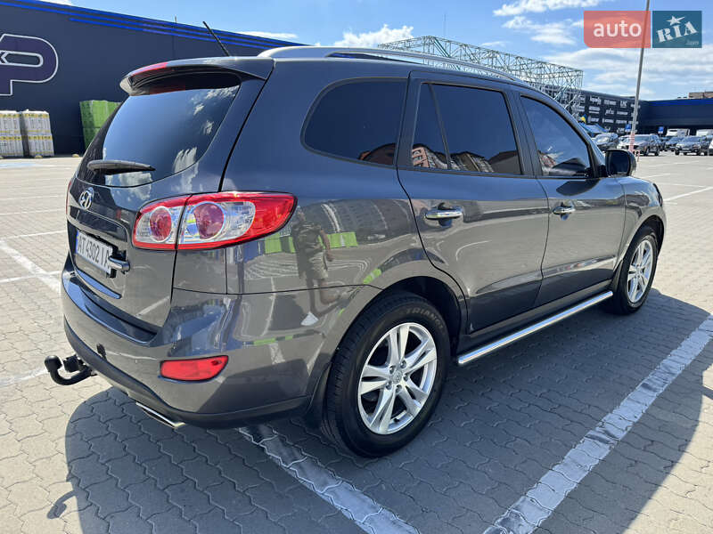 Внедорожник / Кроссовер Hyundai Santa FE 2010 в Ивано-Франковске