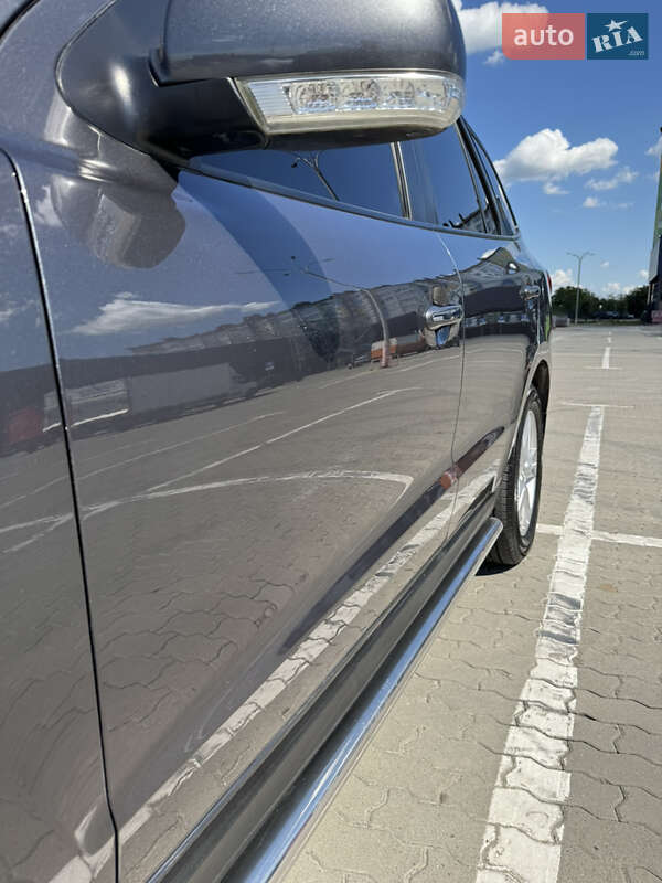 Внедорожник / Кроссовер Hyundai Santa FE 2010 в Ивано-Франковске