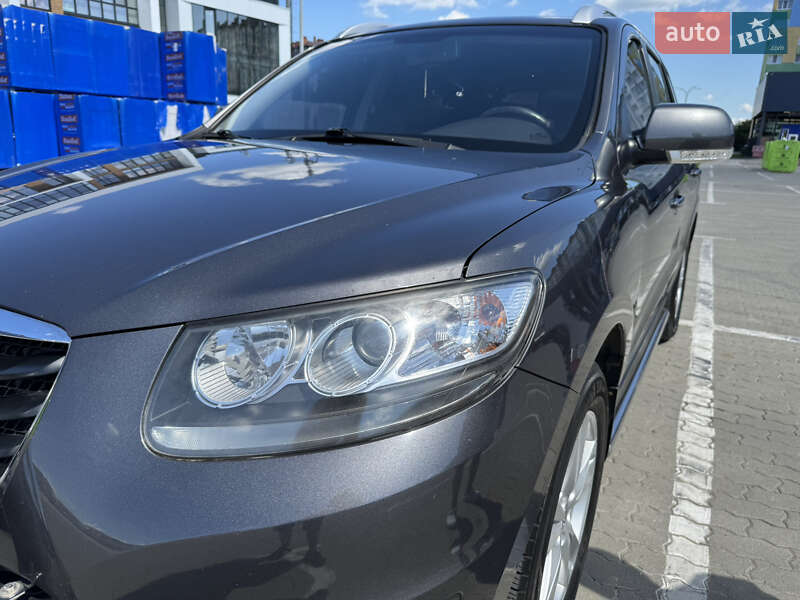 Внедорожник / Кроссовер Hyundai Santa FE 2010 в Ивано-Франковске