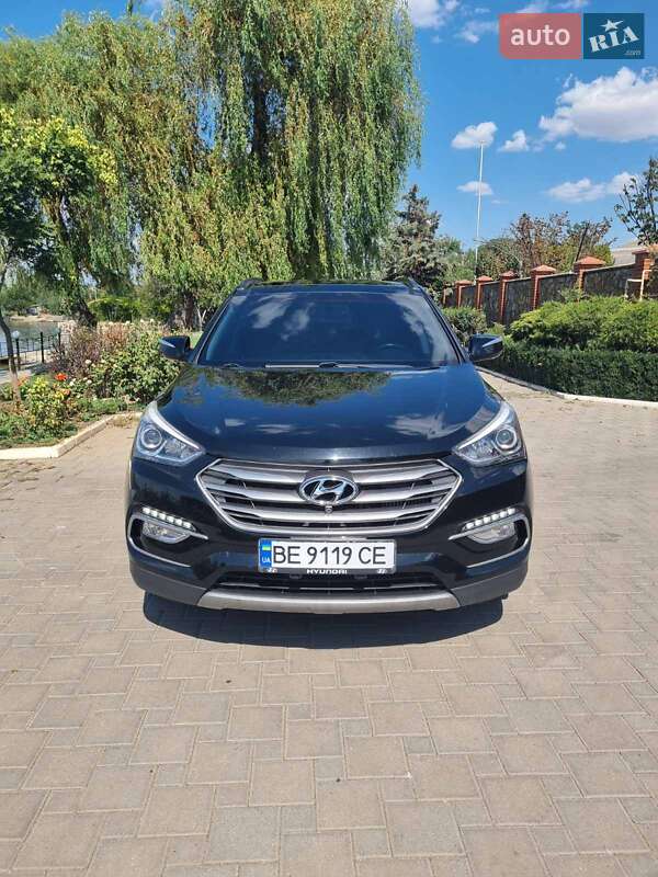 Внедорожник / Кроссовер Hyundai Santa FE 2017 в Николаеве