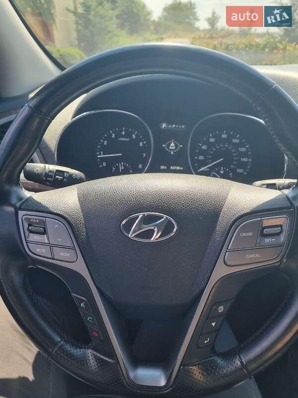 Внедорожник / Кроссовер Hyundai Santa FE 2017 в Николаеве