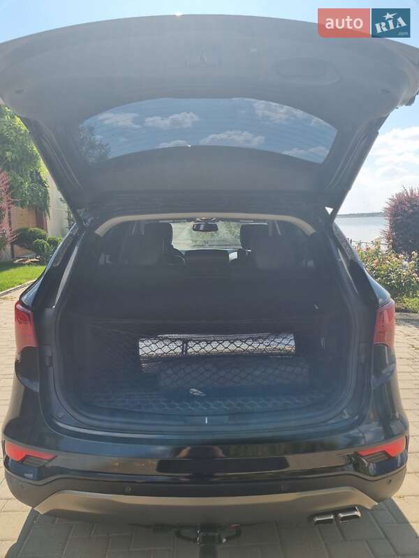 Внедорожник / Кроссовер Hyundai Santa FE 2017 в Николаеве