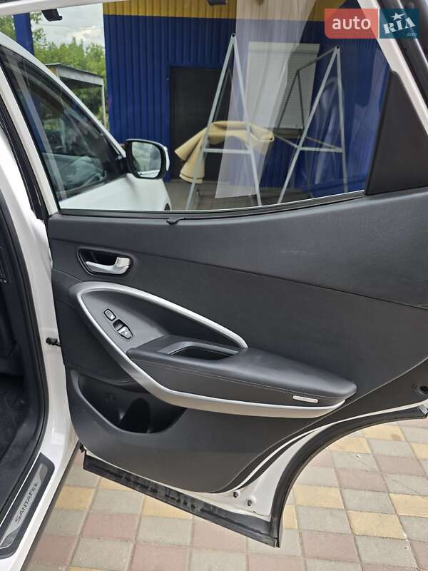 Позашляховик / Кросовер Hyundai Santa FE 2012 в Вінниці