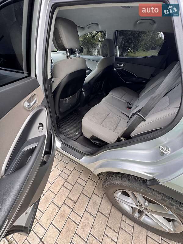 Позашляховик / Кросовер Hyundai Santa FE 2016 в Запоріжжі фото 12 Позашляховик / Кросовер Hyundai Santa FE 2016 в Запоріжжі