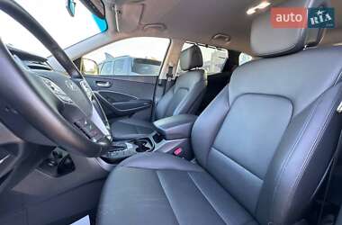 Позашляховик / Кросовер Hyundai Santa FE 2015 в  фото 19 Позашляховик / Кросовер Hyundai Santa FE 2015 в