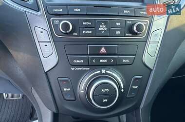 Позашляховик / Кросовер Hyundai Santa FE 2015 в  фото 17 Позашляховик / Кросовер Hyundai Santa FE 2015 в