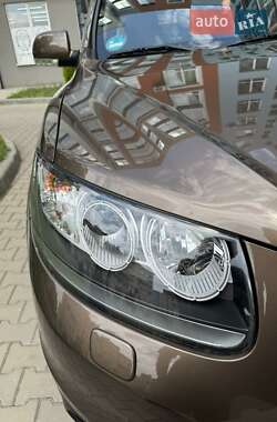 Внедорожник / Кроссовер Hyundai Santa FE 2010 в Черновцах