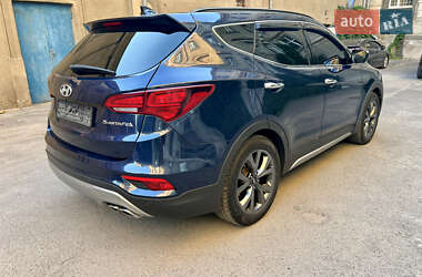 Внедорожник / Кроссовер Hyundai Santa FE 2017 в 