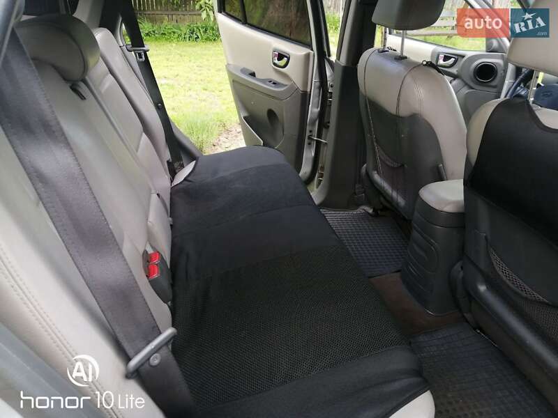 Позашляховик / Кросовер Hyundai Santa FE 2005 в Києві