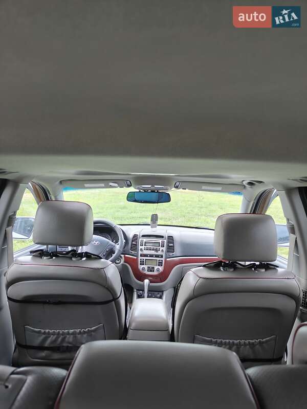 Позашляховик / Кросовер Hyundai Santa FE 2008 в Вараші