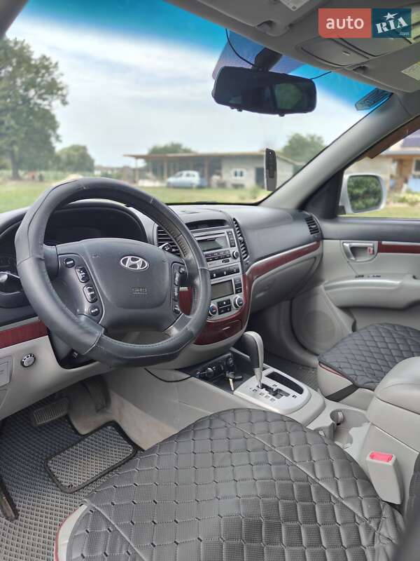 Позашляховик / Кросовер Hyundai Santa FE 2008 в Вараші