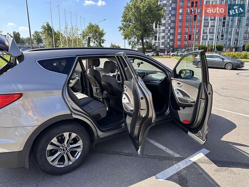 Внедорожник / Кроссовер Hyundai Santa FE 2015 в Киеве фото 8 Внедорожник / Кроссовер Hyundai Santa FE 2015 в Киеве