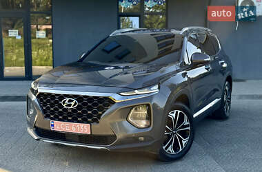 Внедорожник / Кроссовер Hyundai Santa FE 2018 в Новояворовске