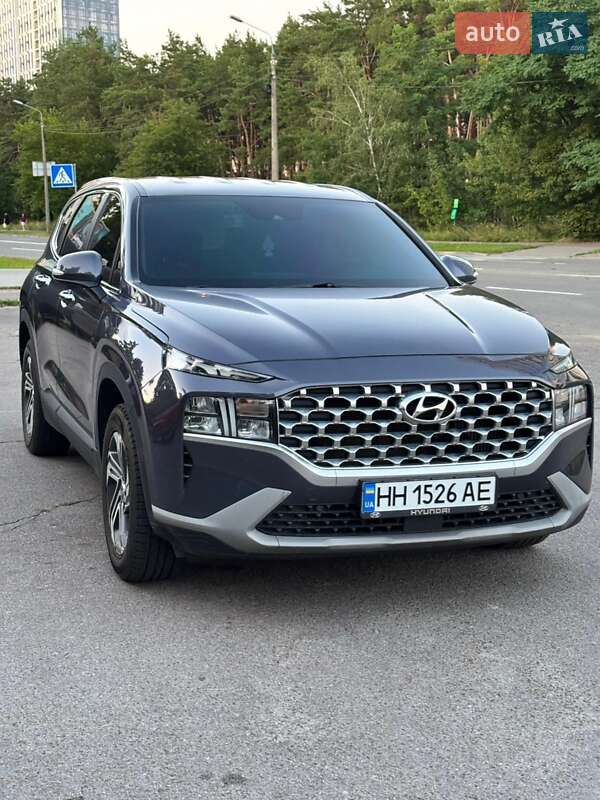 Внедорожник / Кроссовер Hyundai Santa FE 2021 в 