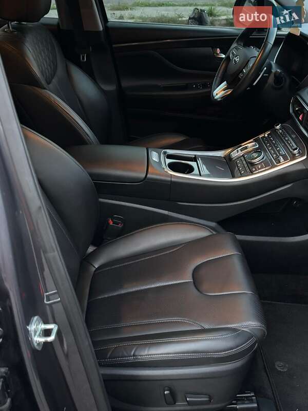 Внедорожник / Кроссовер Hyundai Santa FE 2021 в Киеве