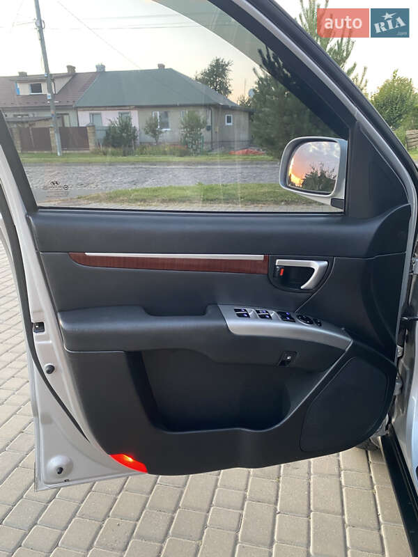 Позашляховик / Кросовер Hyundai Santa FE 2007 в Володимирі