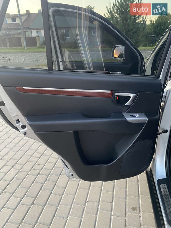 Позашляховик / Кросовер Hyundai Santa FE 2007 в Володимирі