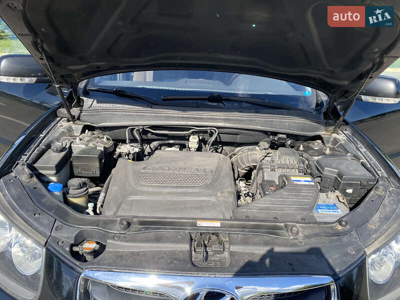 Позашляховик / Кросовер Hyundai Santa FE 2011 в Бучі