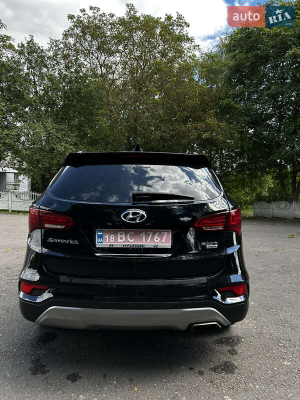 Позашляховик / Кросовер Hyundai Santa FE 2016 в Рівному