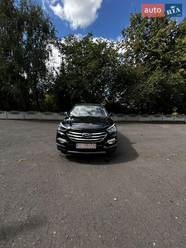 Позашляховик / Кросовер Hyundai Santa FE 2016 в Рівному