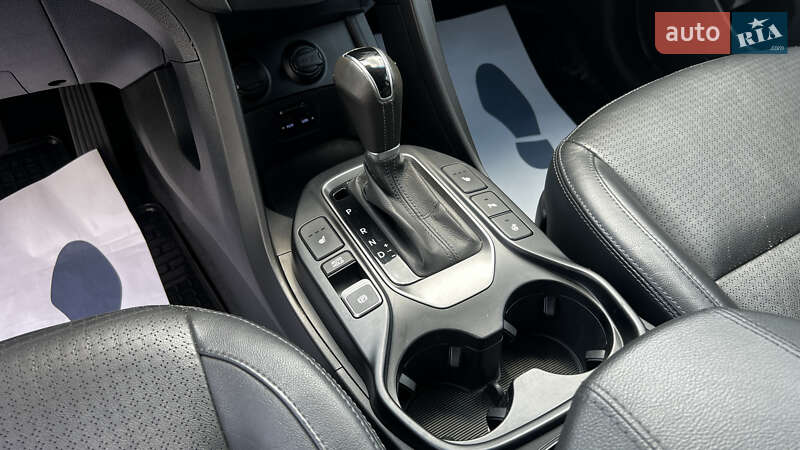 Позашляховик / Кросовер Hyundai Santa FE 2012 в Луцьку